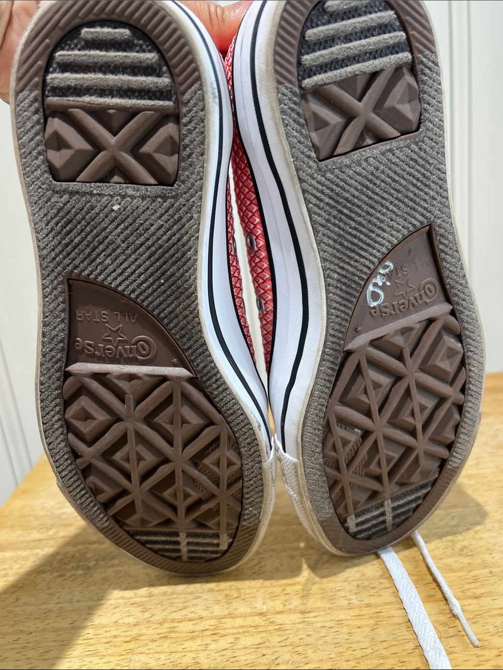 Converse Low-Top Sneakers in Red and White - Picture 5 of 7